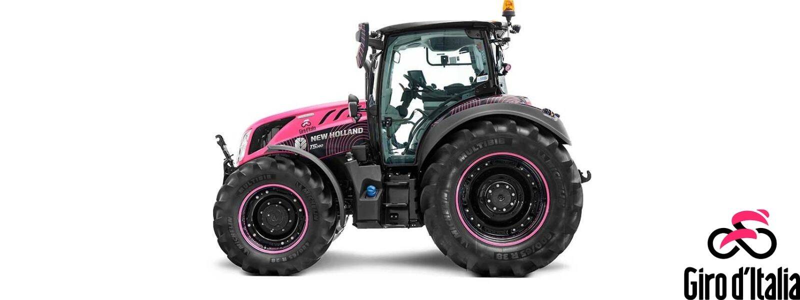 Růžový New Holland maskot z Giro d´Italia je v Hustopečích 