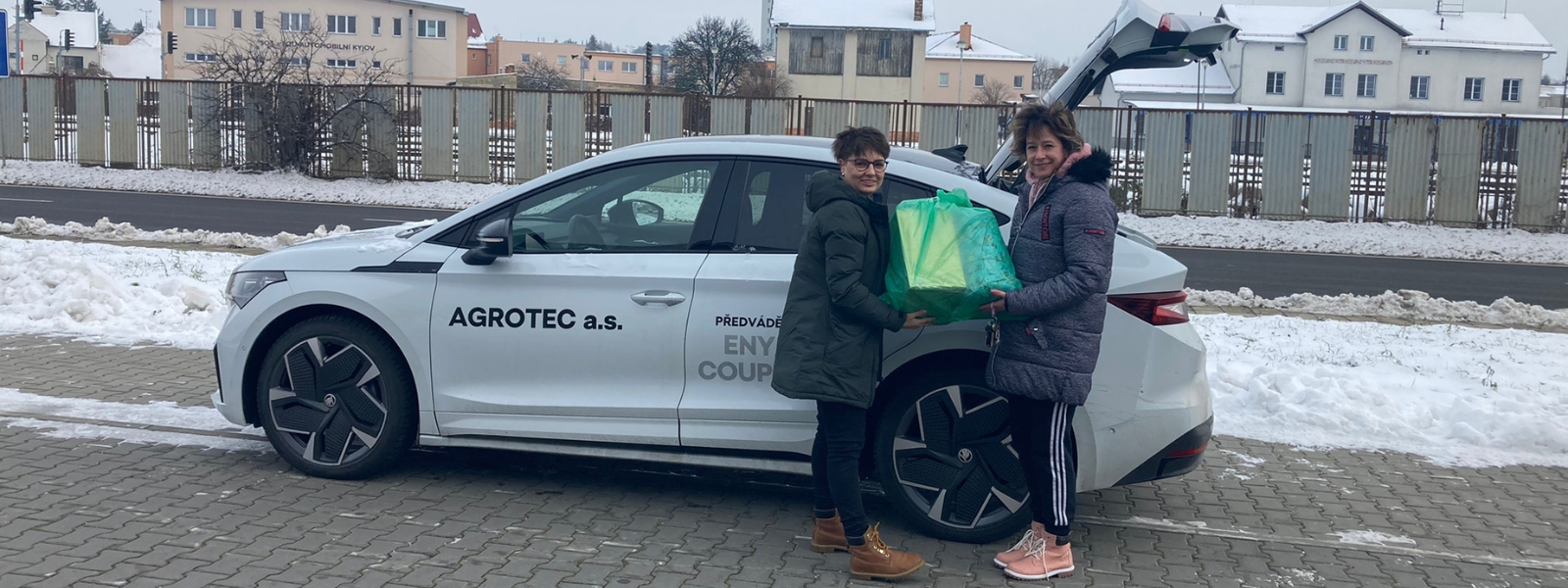 Pomáhali jsme Ježíškovi a rozvezli jsme dárky pro děti z Nadace AGROFERT