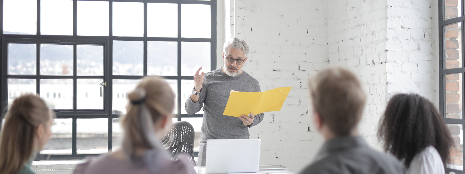 AGROTEC si „vyrobí“ vlastní vedoucí a ředitele
