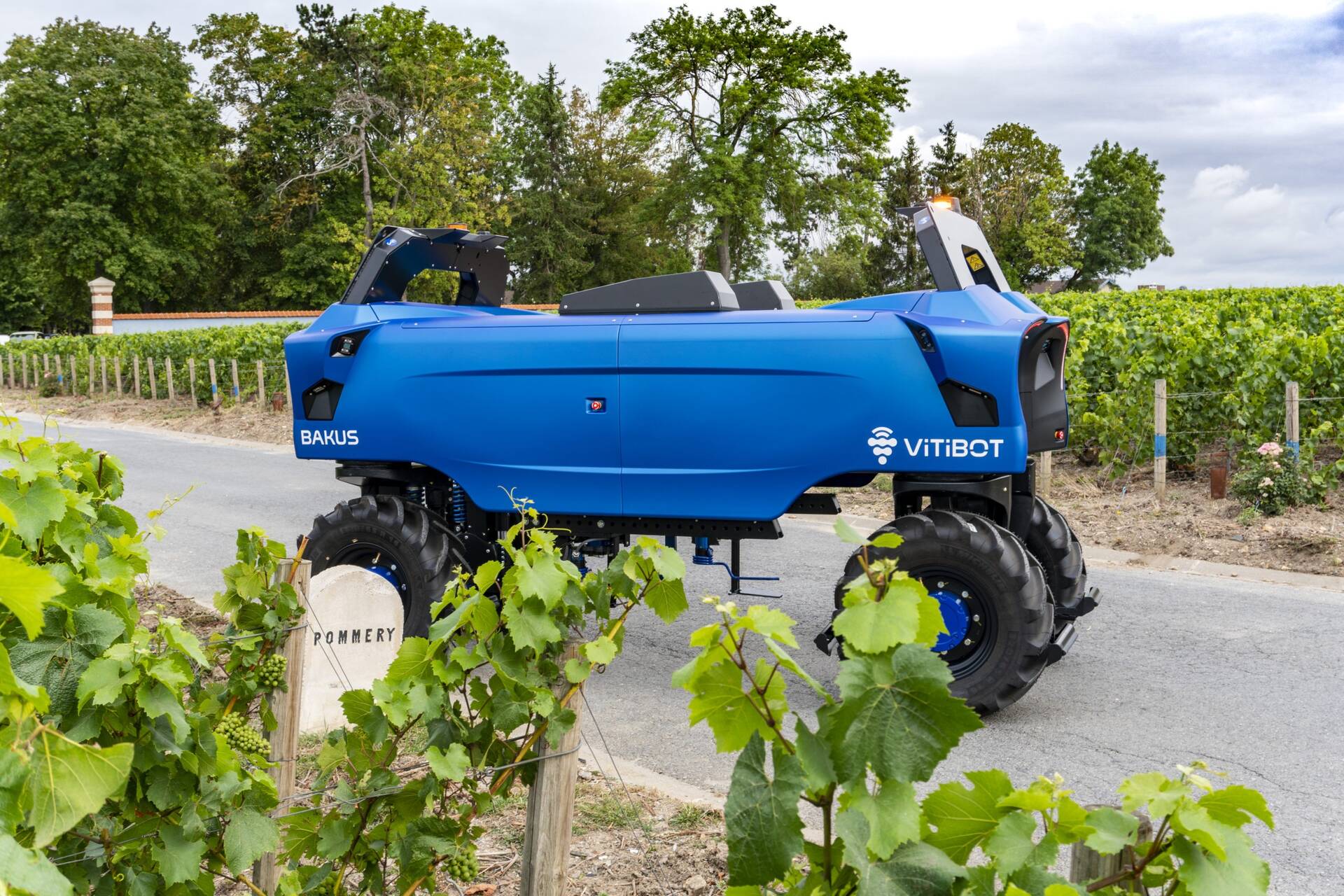 Kdo byl hvězdou vinohradnického jarmarku? Robot Bakus z AGROTECu